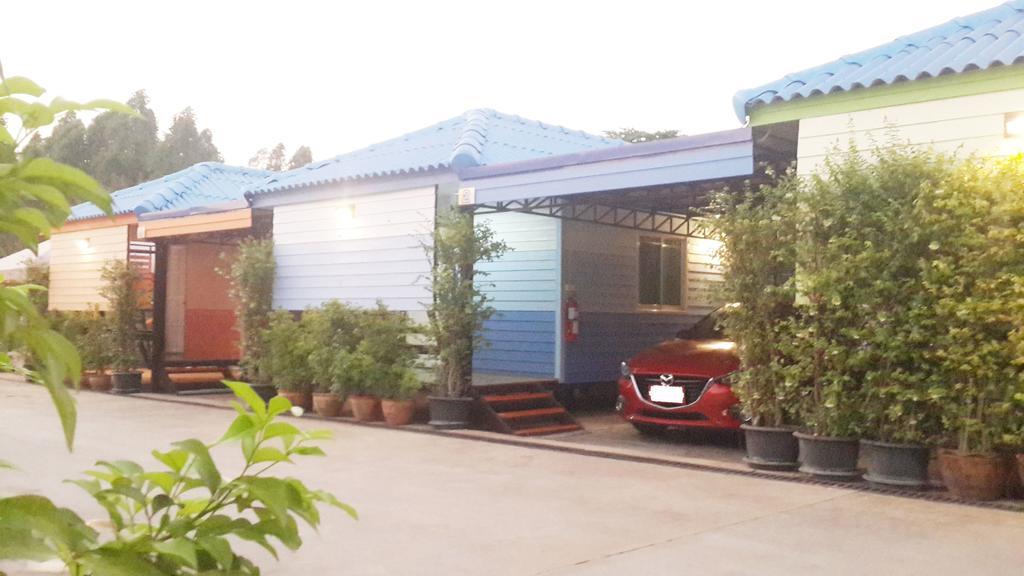 Hi Tech Resort Kabin Buri Exterior foto